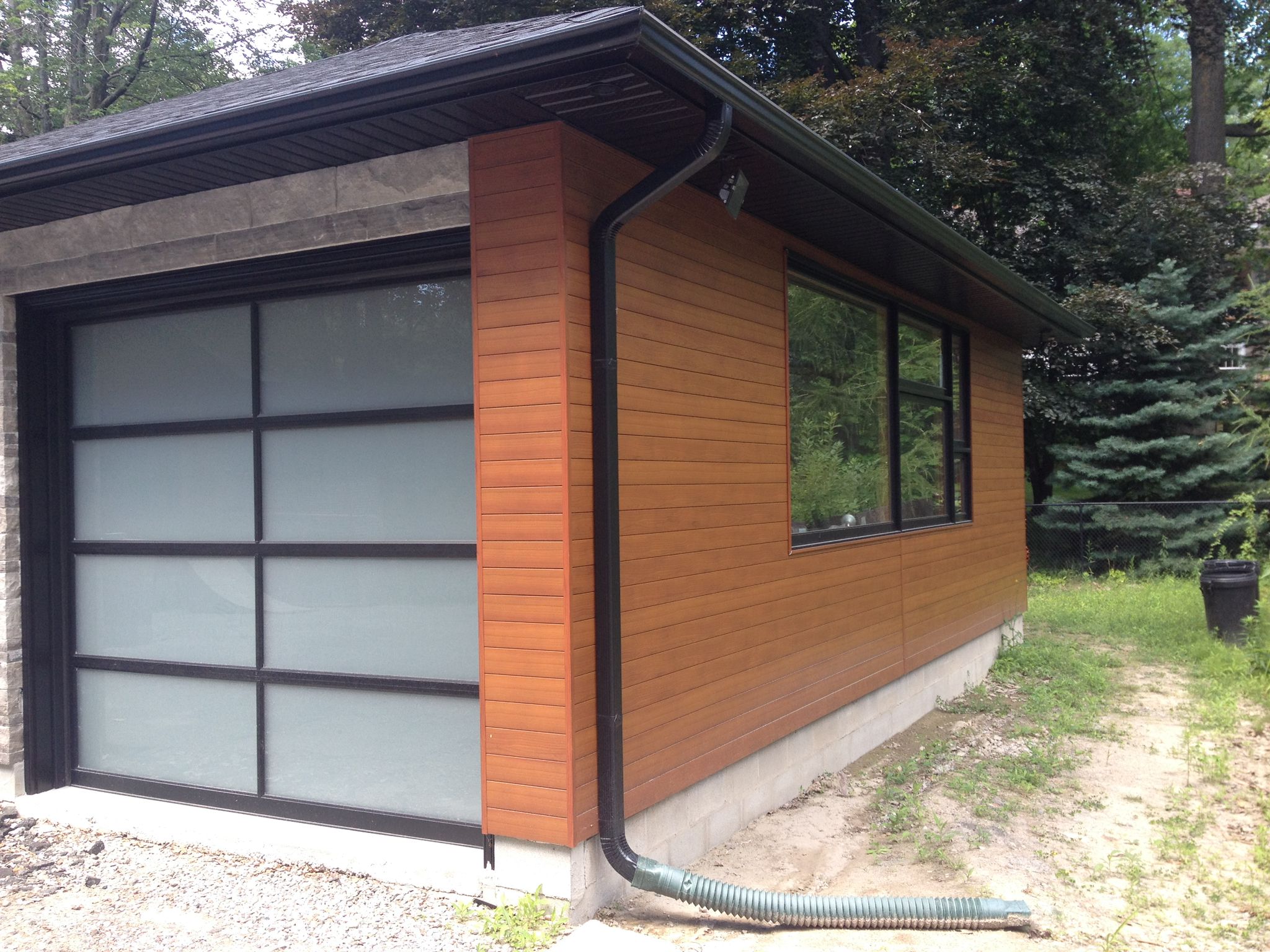 03190051-f649-41ff-b56f-8d6526798a4a (1)